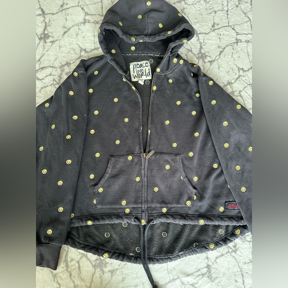 Peace Love World Hoodie Women S/M
Black/yellow smiley faces Full Zip, Hippie,